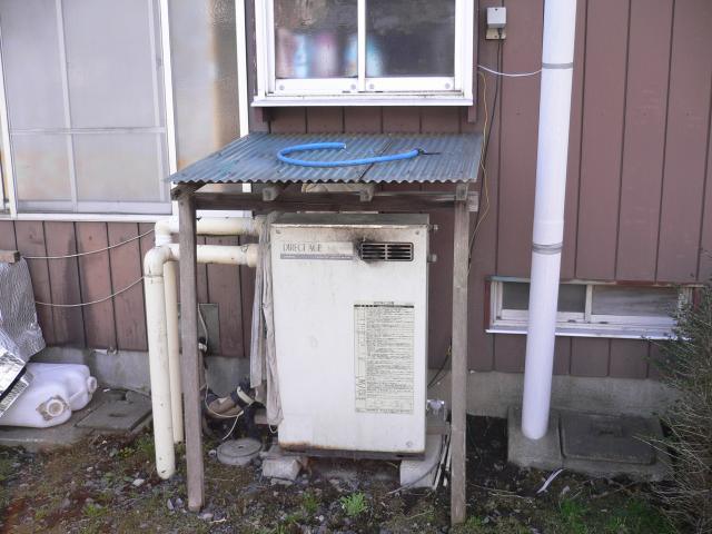 栃木小山　オール電化エコキュート施工前の給湯器